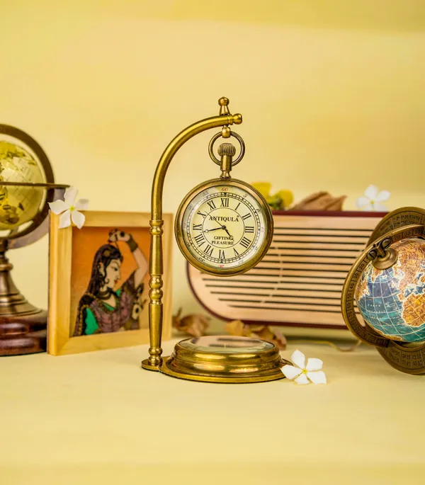 Antiqula_Magnus_6.1_Vintage_Brass_Desk_Clock_With_Compass_Engraved_Quote